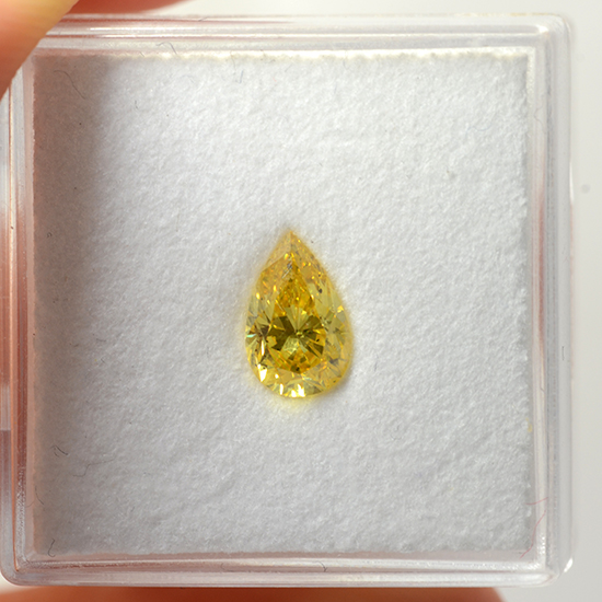 Yellow Diamond, Pear, Fancy Vivid Yellow, 0.94 Carat
